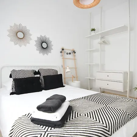 Near The - 3bed - 2bath - Wifi Apartment