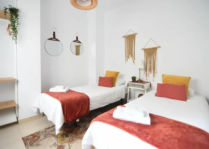 Near The - 3bed - 2bath - Wifi Apartment *