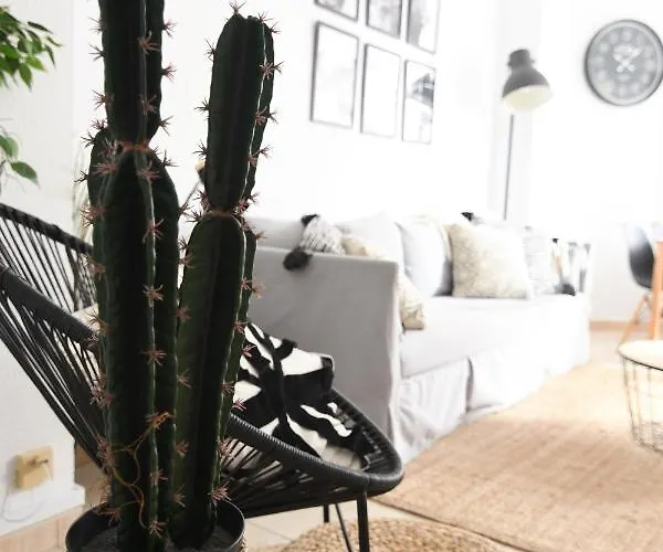 Near The - 3bed - 2bath - Wifi *