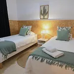 Near The - 3bed - 2bath - Wifi Appartement
